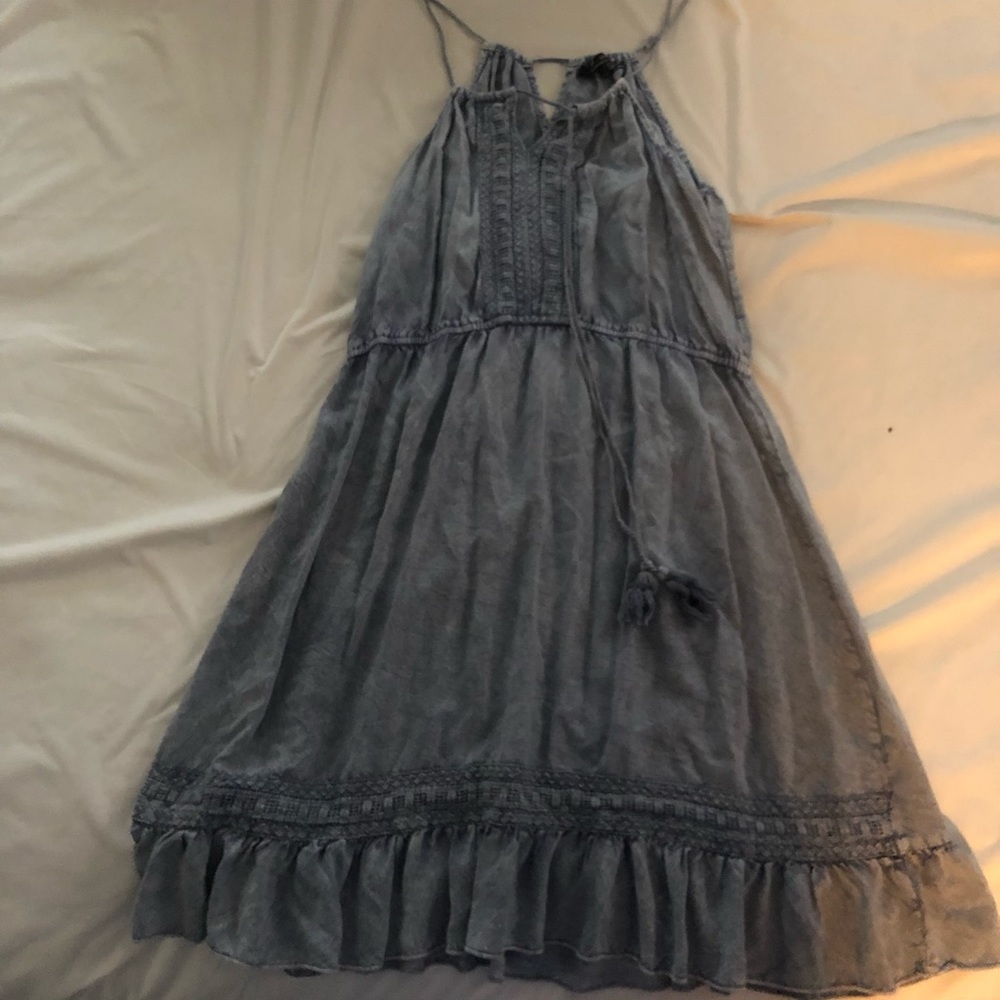 Denim-look without the denim! Cute dress alert!